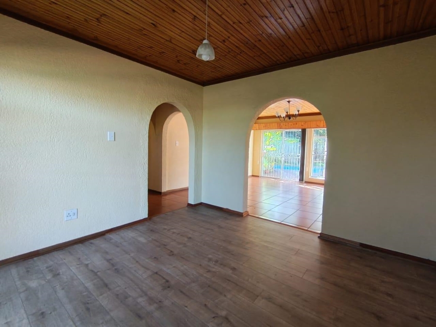 5 Bedroom Property for Sale in Universitas Ridge Free State